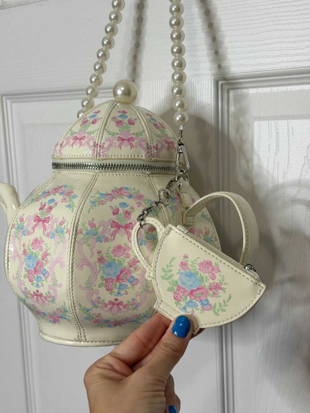 White Floral Teapot Purse- Sugar Thrillz - Picture 2 of 5